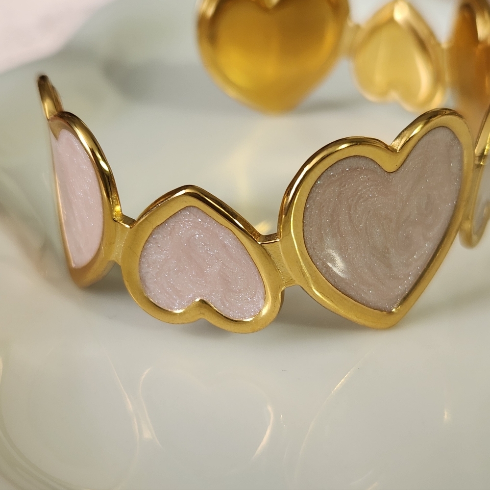 🚨clearance Stainless Steel Pink Heart Cuff Bracelet - Picture 4 of 4